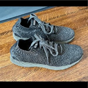 NOBULL Black Ivy Knit Runner Womens 8.5. Black/Grey/Olive